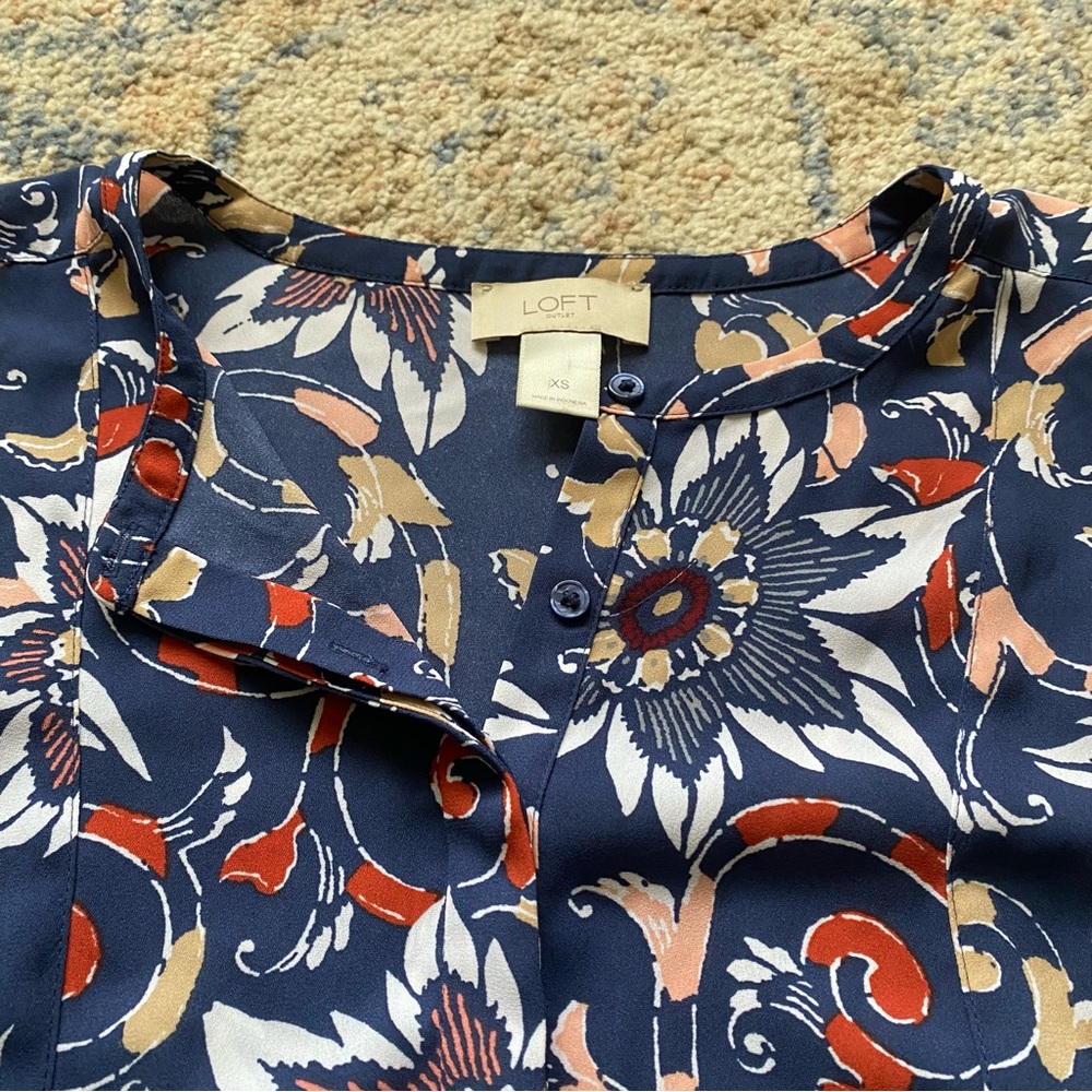 LOFT Patterned Blouse - Picture 5 of 5